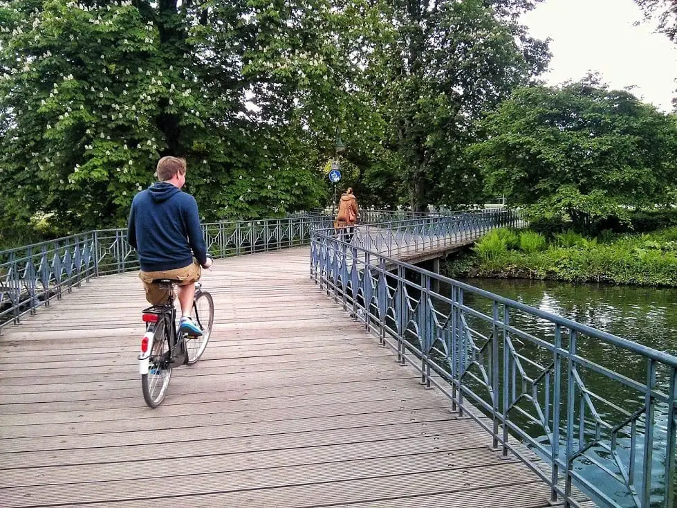 10 of the Most Beautiful Spots in Düsseldorf to Enjoy the Flowers this Spring 2