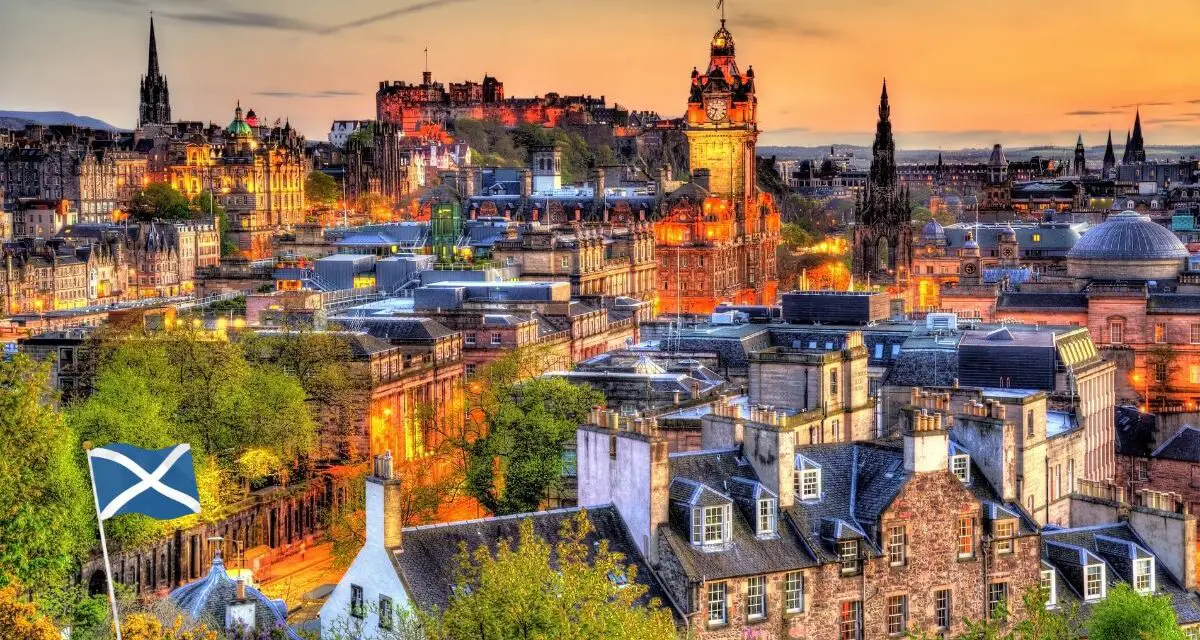 Edinburgh | Live Like a Local on a Long Weekend Getaway