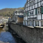 Muengstener Bridge to Schloss Burg - 3
